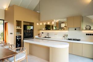 Villa Elania 6BR Rice Field View in Kaba Kaba