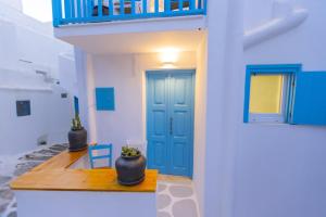 Panda Blue&White Downtown