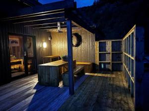 Flott nyere hytte i Sirdal med fantastisk utsikt og solforhold