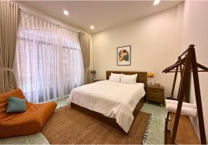 City Center Cosy 4BR Townhouse with Garden in D1