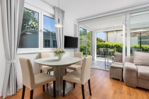 Apartment Lui with rooftop swimming pool