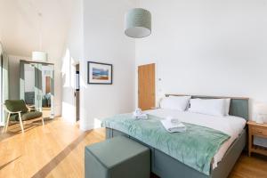 The Lark Ascending BR11 Silverlake Dorset