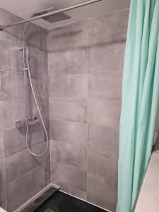 Appartements Chambre et salle de bain autonome dans notre maison : photos des chambres