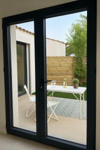 Maisons de vacances Maison moderne jardin piscine et parking prives, pres d-Aix Centre : photos des chambres