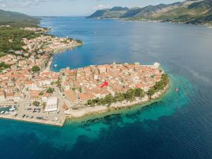 Charming & luxurious Old Town Apartment