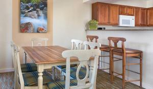 Wyndham South Shore 3BR Apartment with Resort Access
