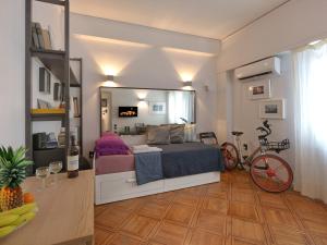 Charming 1-BR Apt in Kypseli with 100Mbps Internet