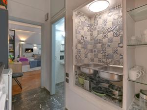 Charming 1-BR Apt in Kypseli with 100Mbps Internet