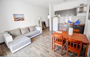 Lovely Apartment In Novigrad 
