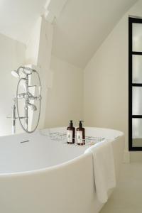 Hotels Les Hauts de Sancerre : photos des chambres