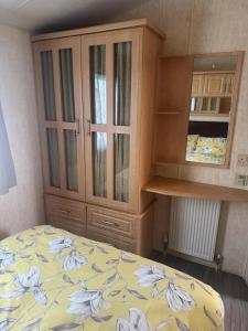 Family Caravan - Sleeps 6 - Pets allowed - Pool