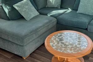 Family Caravan - Sleeps 6 - Pets allowed - Pool