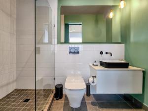 Stylish, secure & modern work from home base