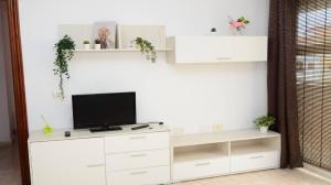 Apt ManRey 1B - Ambar