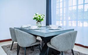 Sofitel Executive 4 bedroomsensuite own compound