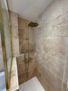 RARE T3 Appartment Balcony Pool AC GOLF AND BEACH 15 min WALK