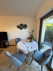 RARE T3 Appartment Balcony Pool AC GOLF AND BEACH 15 min WALK