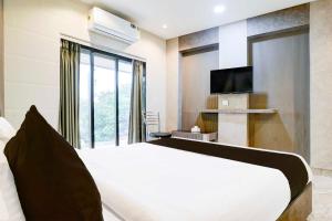 Collection O Ghodbunder Road Company Serviced