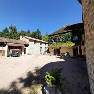 Cozy Chalet Retreat in Champs-Romain