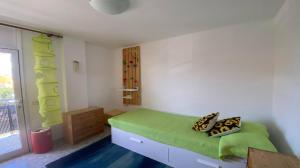 Apt ManRey 2B - Zafiro