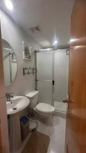 2BR Condo with Free Parking near SM North and Trinoma