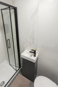 12 London Deluxe Studios