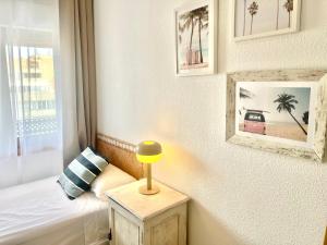 Bright, central, close to the sea, parking and WiFi