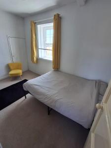 Countrylife Cottage for Groups- BBQ , firepit, free parking