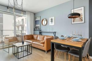Family Apartment in the City Centre by Noclegi Renters