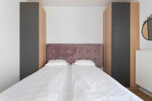 Family Apartment in the City Centre by Noclegi Renters