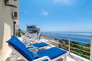 Penthouse apartment with panoramic oceanview