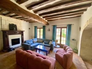 NEW gite confort 220 m2, 6CH-4SDB-4WC avec jacuzzi, gym, billard, babyfoot, à 2h30 de Paris