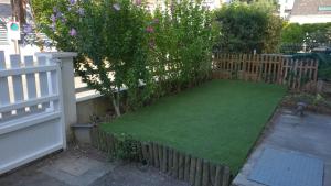 Sejours chez l'habitant Maison jardin 4 chambres Parking Gratuit : photos des chambres