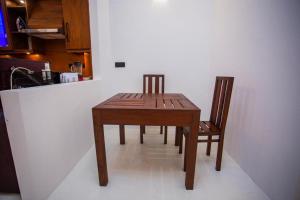 Waveline- Mirissa Surf Retreat