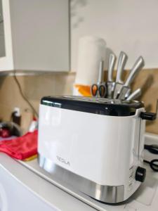 Quiet and Bright - Near Bus Station & Free Parking