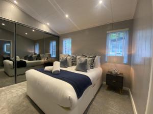 V29 - Rivers Retreat