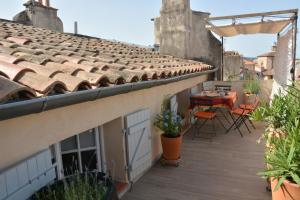 Appartements Large studio with terrace and air conditioning : photos des chambres