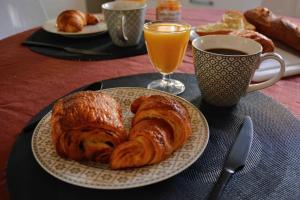 Large studio with terrace and air conditioning