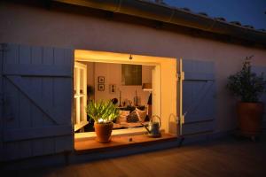 Appartements Large studio with terrace and air conditioning : photos des chambres