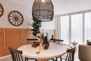 Tibi - 2 bedrooms and office in Eixample Esquerra