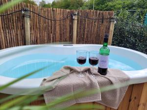 Tinyhouse 2 pers met hottub