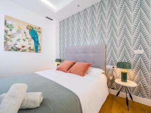 CENTRAL SUNNY PENTHOUSE - Premium apartment