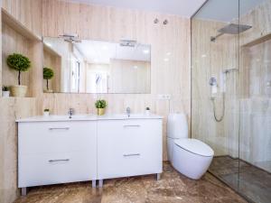 CENTRAL SUNNY PENTHOUSE - Premium apartment