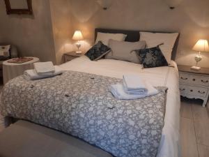 B&B / Chambres d'hotes Au Bonheur d-Angeline : Chambre Double Supérieure