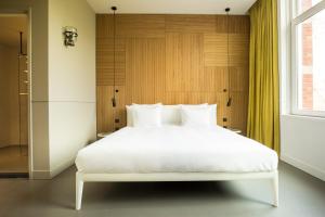 Big Double Room room in Conscious Hotel Westerpark
