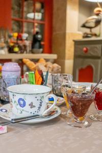 B&B / Chambres d'hotes Chateau des Perichons : photos des chambres