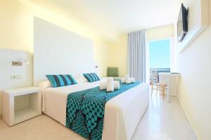 Twin Room room in azuLine Hotel Pacific