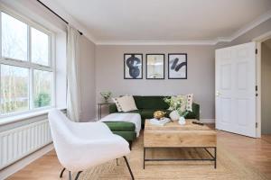 The Guildford Getaway - 3BDR with Garden