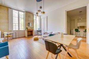 Bel appartement avec terrasse et parking privé