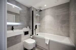 The Tottenham Hale Crib - Trendy 2BDR Flat with Balcony